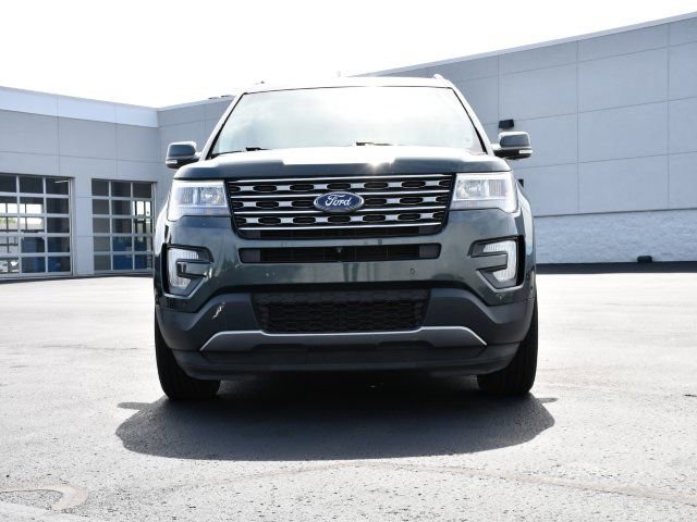 Used 2016 Ford Explorer Limited w/ Equipment Group 301A AWD/4WD image 2