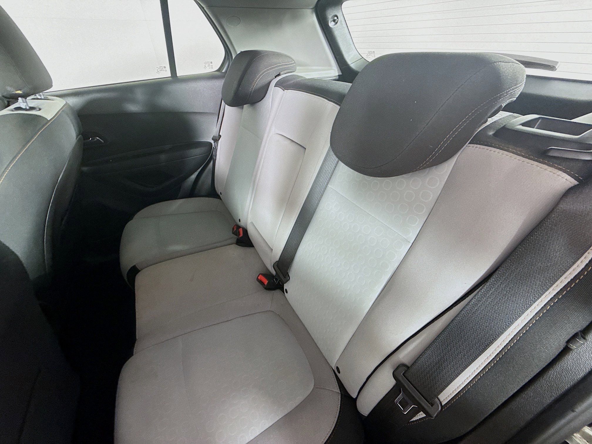 Used 2020 Chevrolet Trax LS image 27