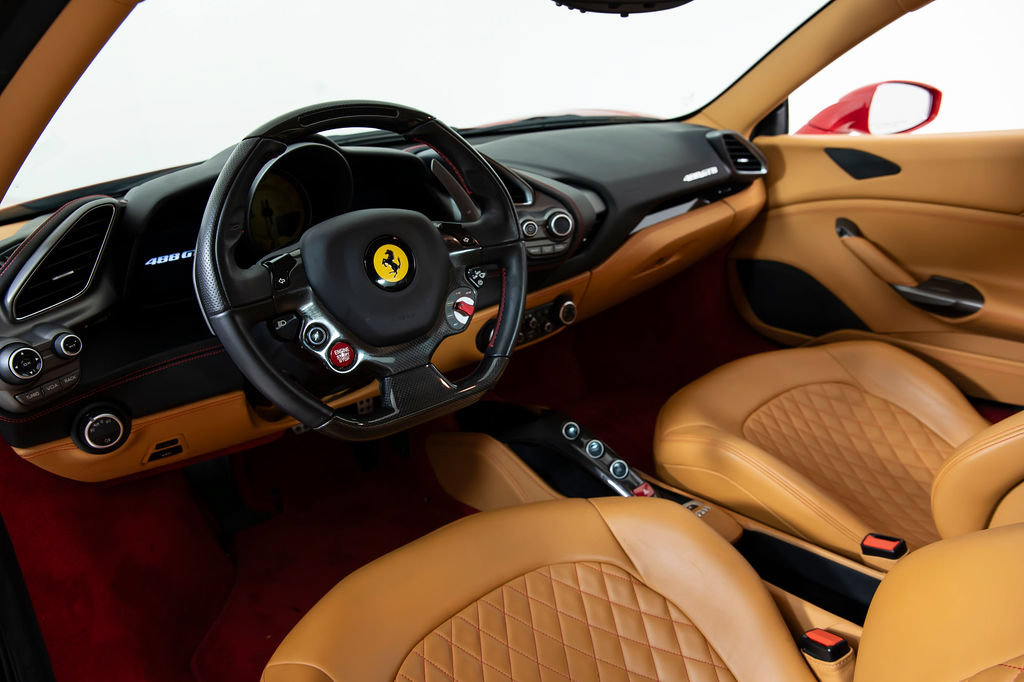 Certified 2017 Ferrari 488 GTB RWD image 4