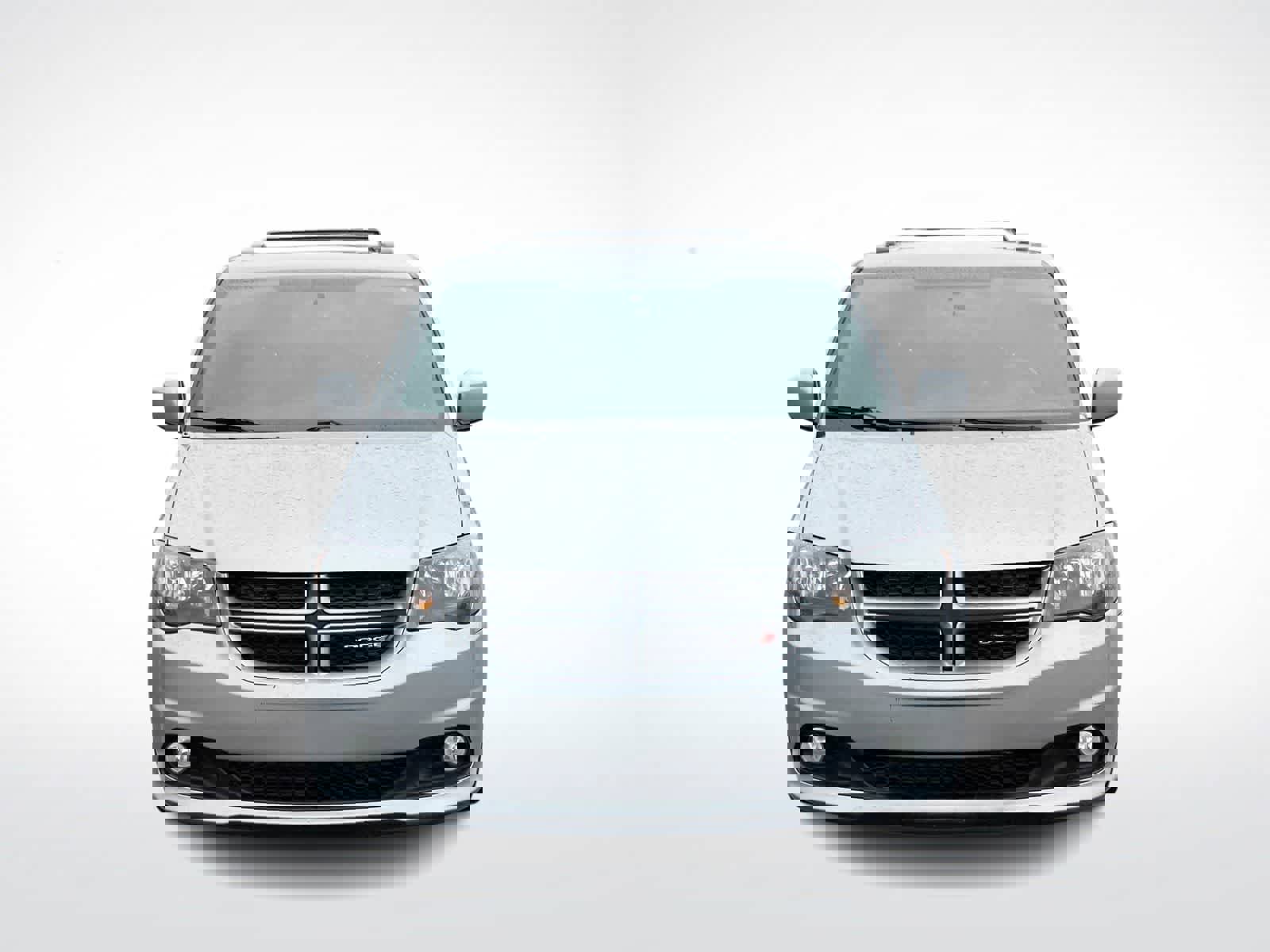 Used 2018 Dodge Grand Caravan GT image 3