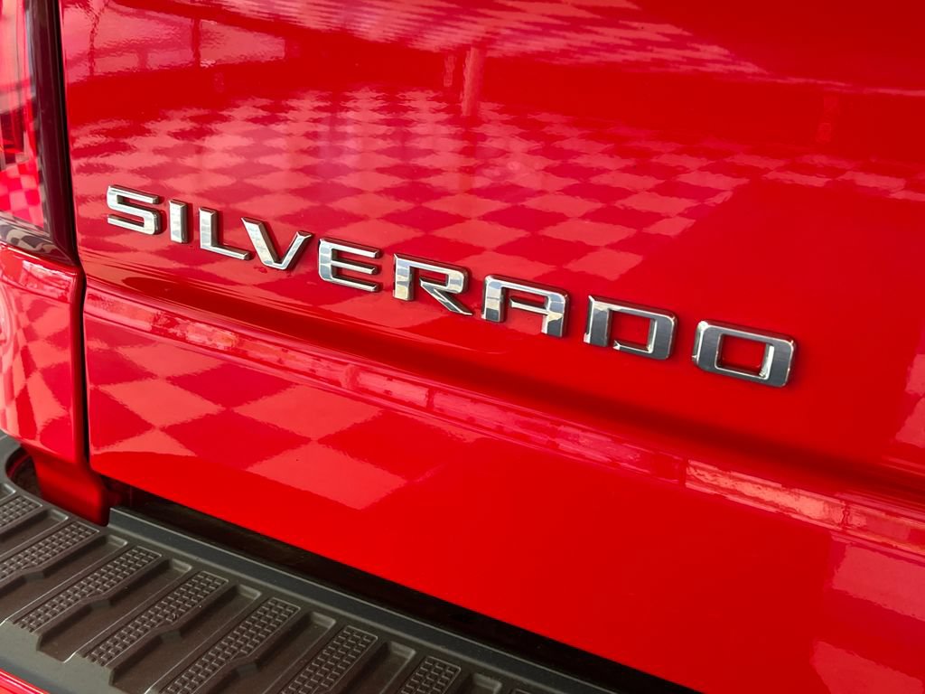 Used 2019 Chevrolet Silverado 1500 RST AWD/4WD image 16