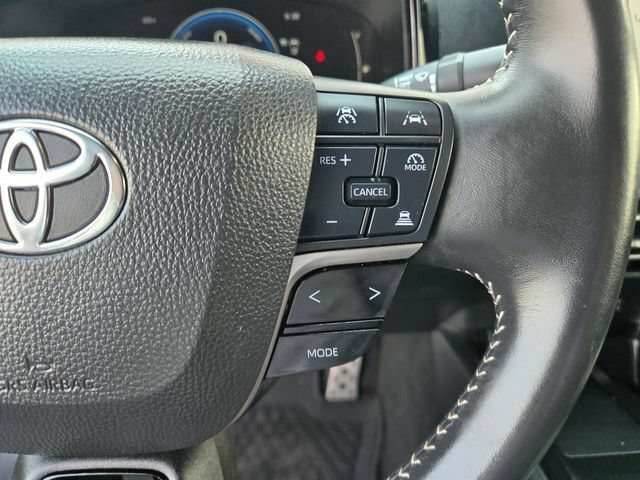 Used 2025 Toyota Camry SE FWD image 21