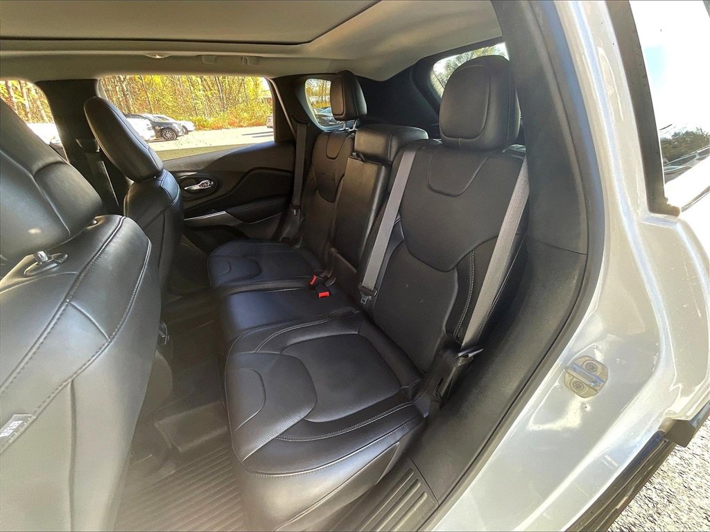 Used 2021 Jeep Cherokee Limited w/ Elite Package image 25