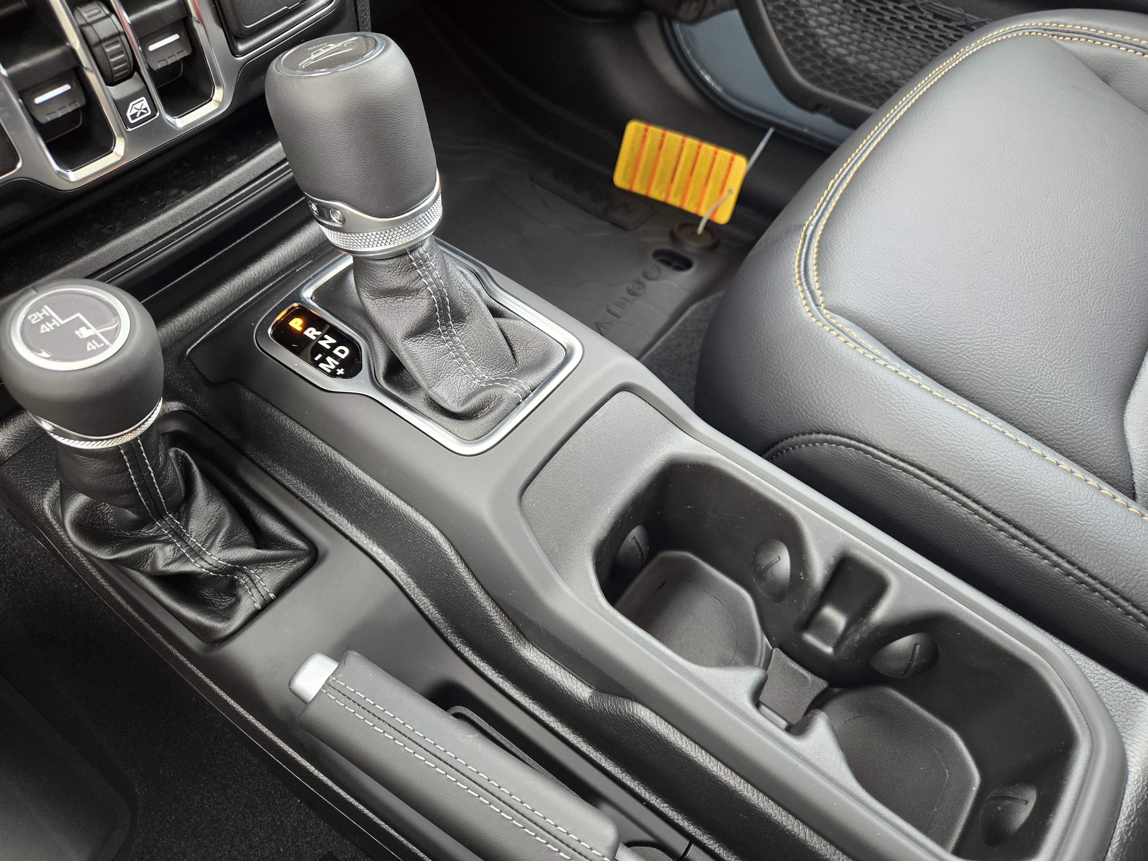 New 2025 Jeep Gladiator Sport w/ Premium Package image 16