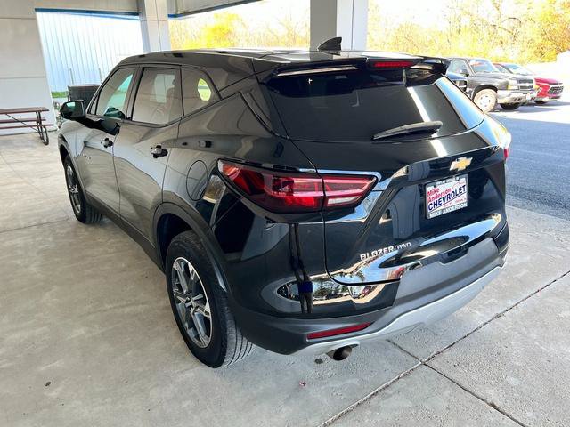 Used 2025 Chevrolet Blazer LT AWD/4WD image 9
