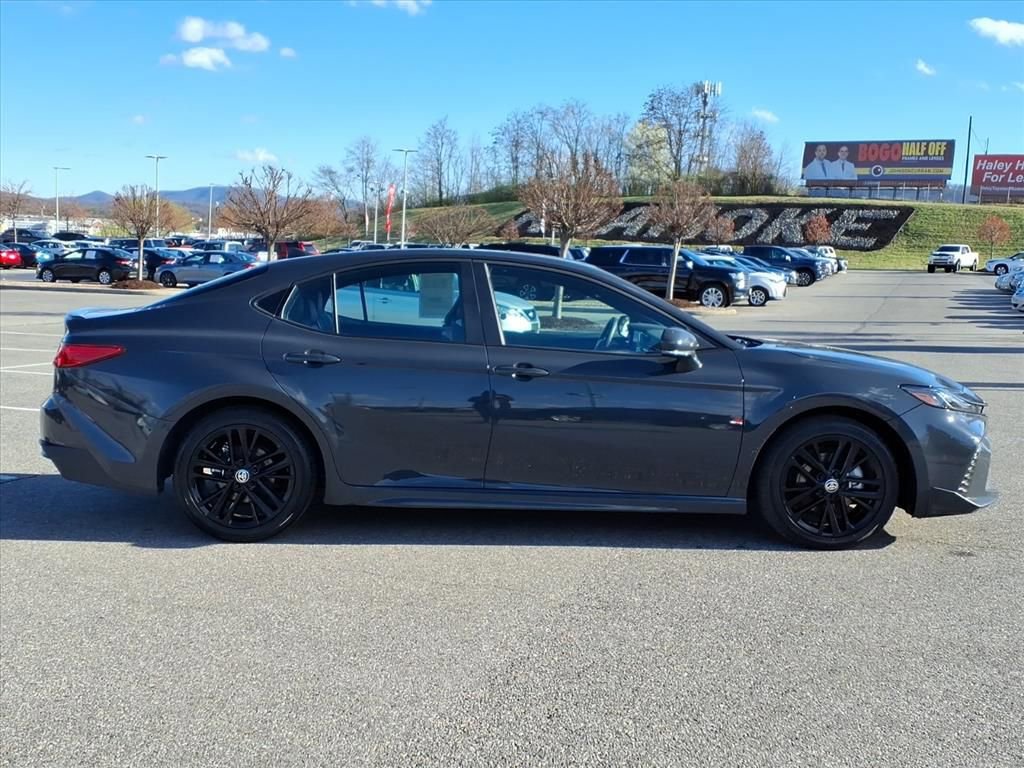 Certified 2025 Toyota Camry SE image 3