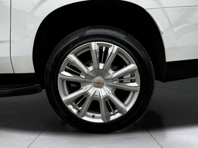 Used 2021 Chevrolet Suburban Premier w/ Premium Package image 62