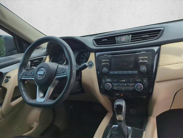 Used 2017 Nissan Rogue SV FWD image 26