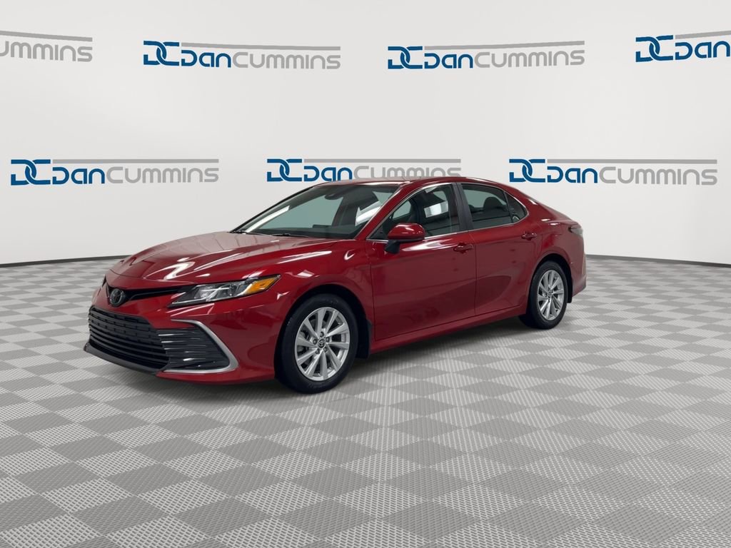 Used 2023 Toyota Camry LE image 4