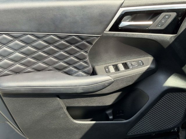 Used 2024 Mitsubishi Outlander SEL Black Edition AWD/4WD image 17