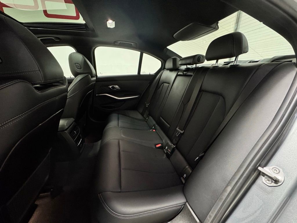 Used 2023 BMW 330i xDrive Sedan w/ Premium Package image 35