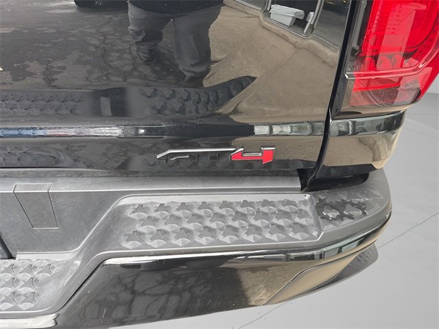 Used 2024 GMC Canyon AT4 image 7