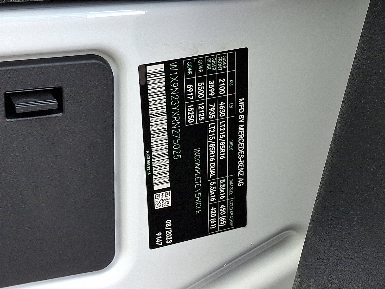Used 2024 Mercedes-Benz Sprinter 4500 image 27