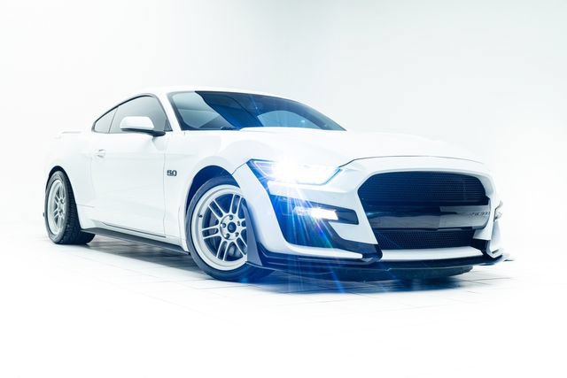 Used 2017 Ford Mustang GT RWD image 5