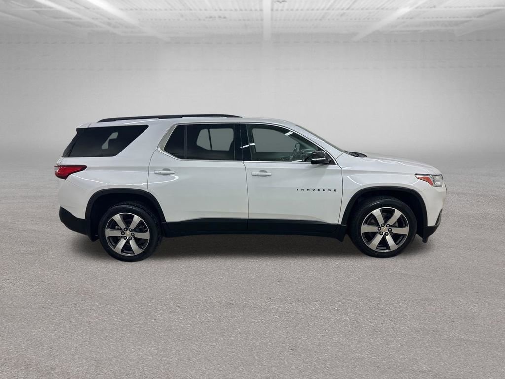 Used 2020 Chevrolet Traverse LT w/ LT Premium Package AWD/4WD image 14