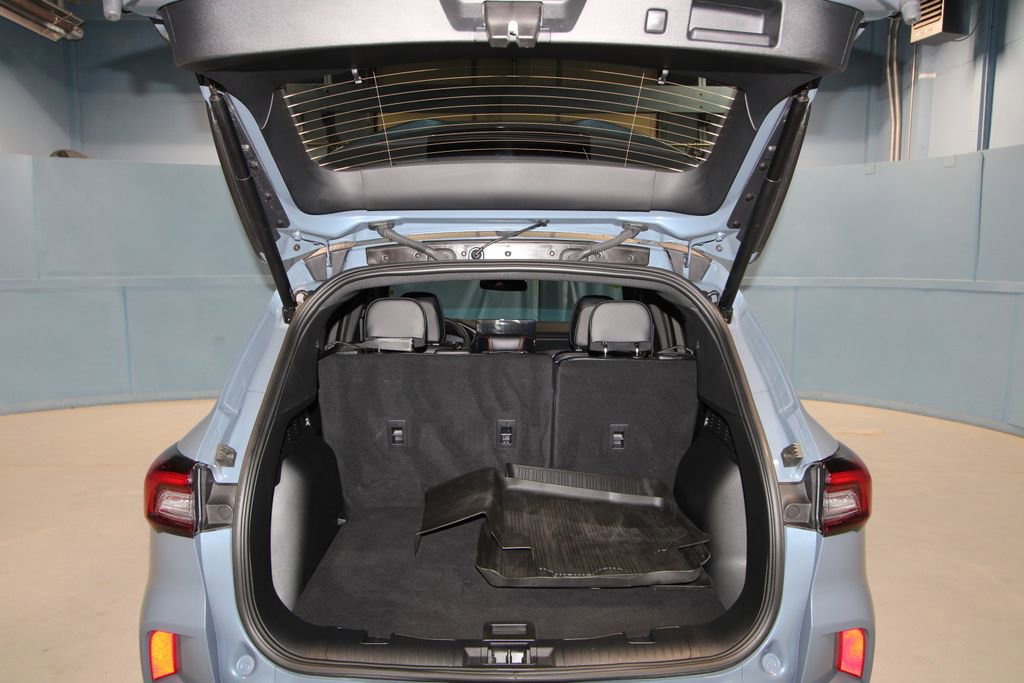 Used 2025 Ford Escape ST-Line Elite image 41