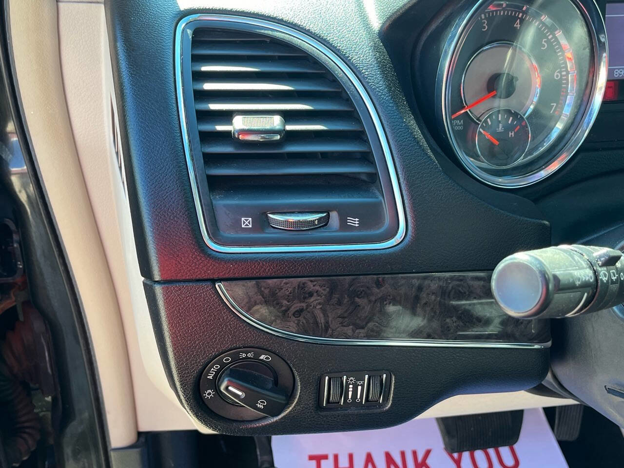 Used 2011 Chrysler Town & Country Touring-L image 18