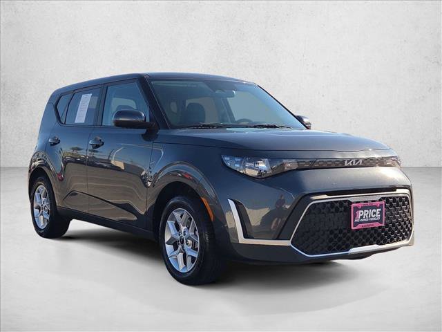 Used 2024 Kia Soul LX w/ Option Group 015 FWD video 3