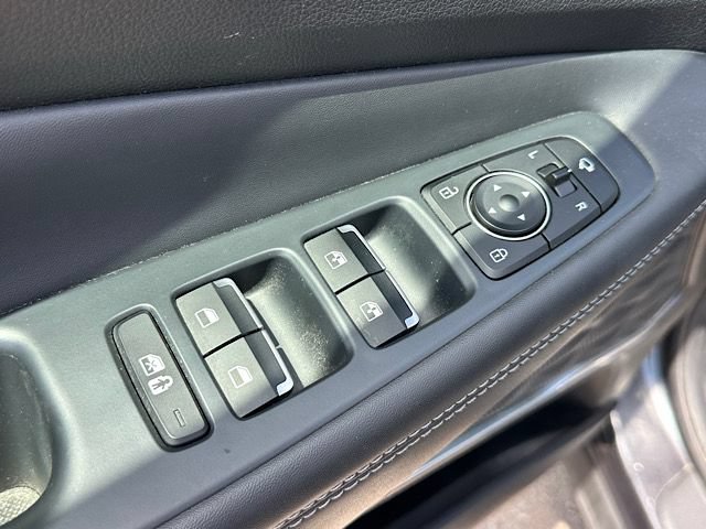 Used 2022 Hyundai Santa Fe Limited AWD/4WD image 23