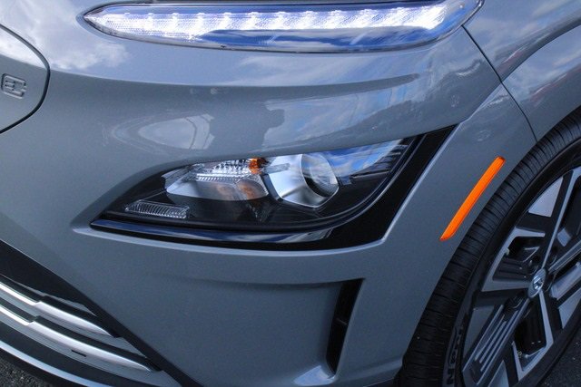 Used 2023 Hyundai Kona SEL w/ Cargo Package image 9