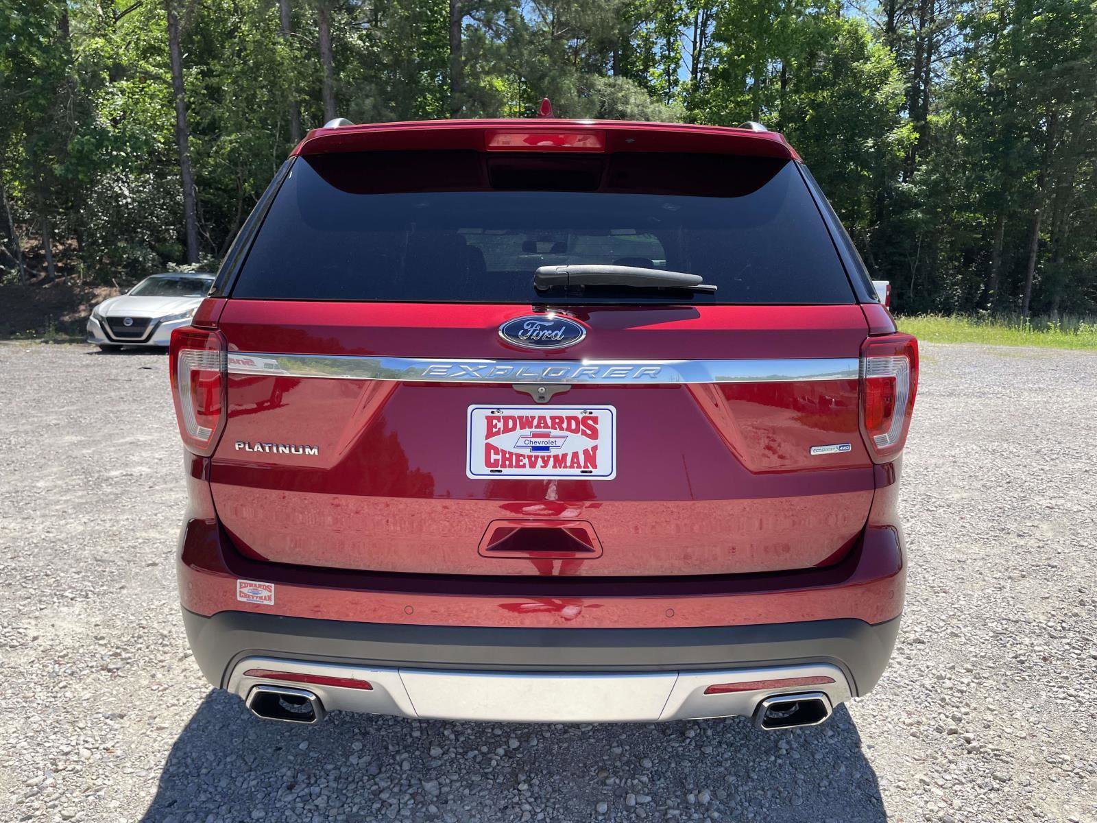 Used 2017 Ford Explorer Platinum AWD/4WD image 24