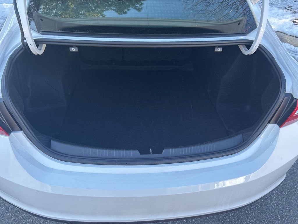 Used 2023 Chevrolet Malibu LT image 17