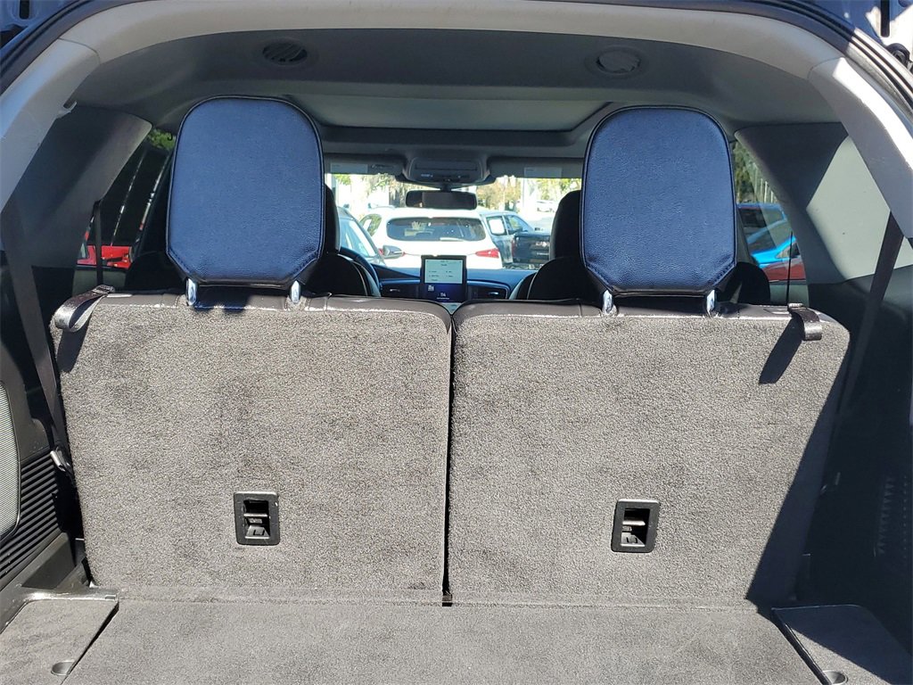 Used 2022 Ford Explorer Limited w/ Limited Technology Package image 9