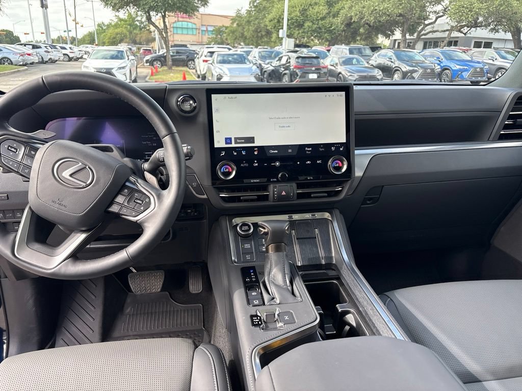 Certified 2025 Lexus GX 550 w/ Accessory Package (2T) AWD/4WD image 17