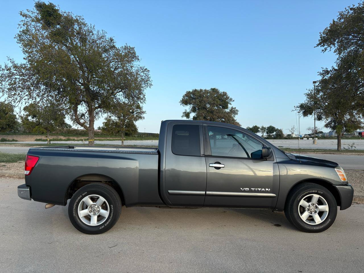 Used 2006 Nissan Titan SE RWD image 42
