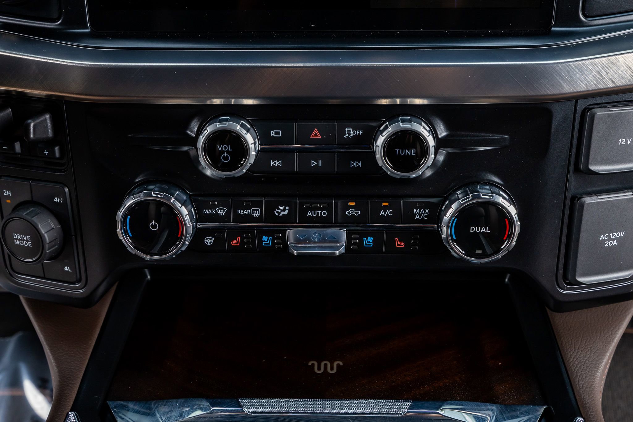 Used 2026 Ford F450 King Ranch w/ Chrome Package image 26