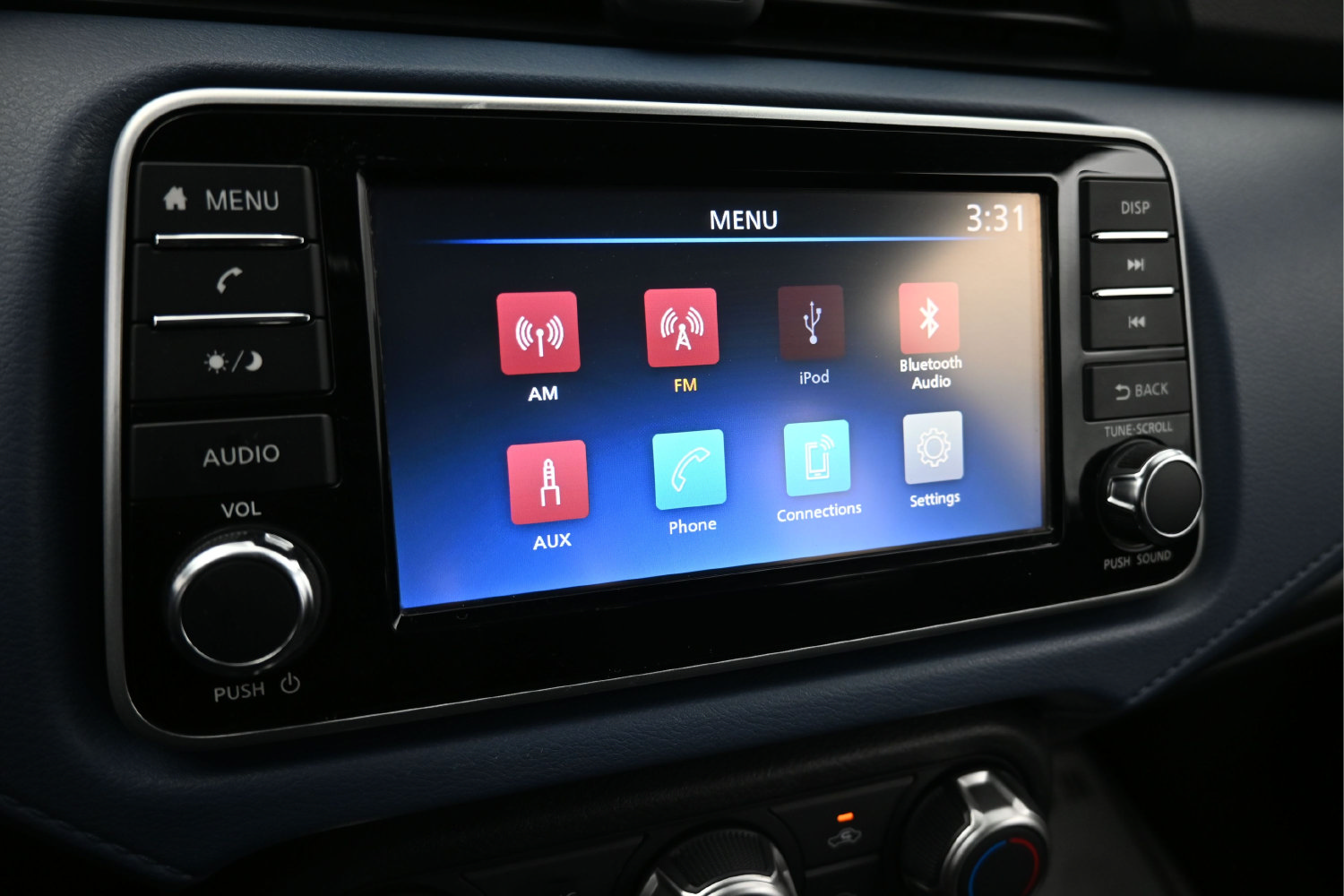 Used 2025 Nissan Versa SV FWD image 7