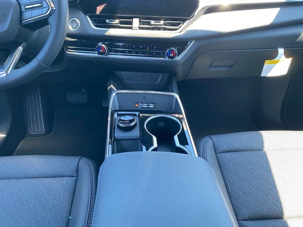New 2026 Chevrolet Equinox LT w/ Convenience Package II FWD image 15