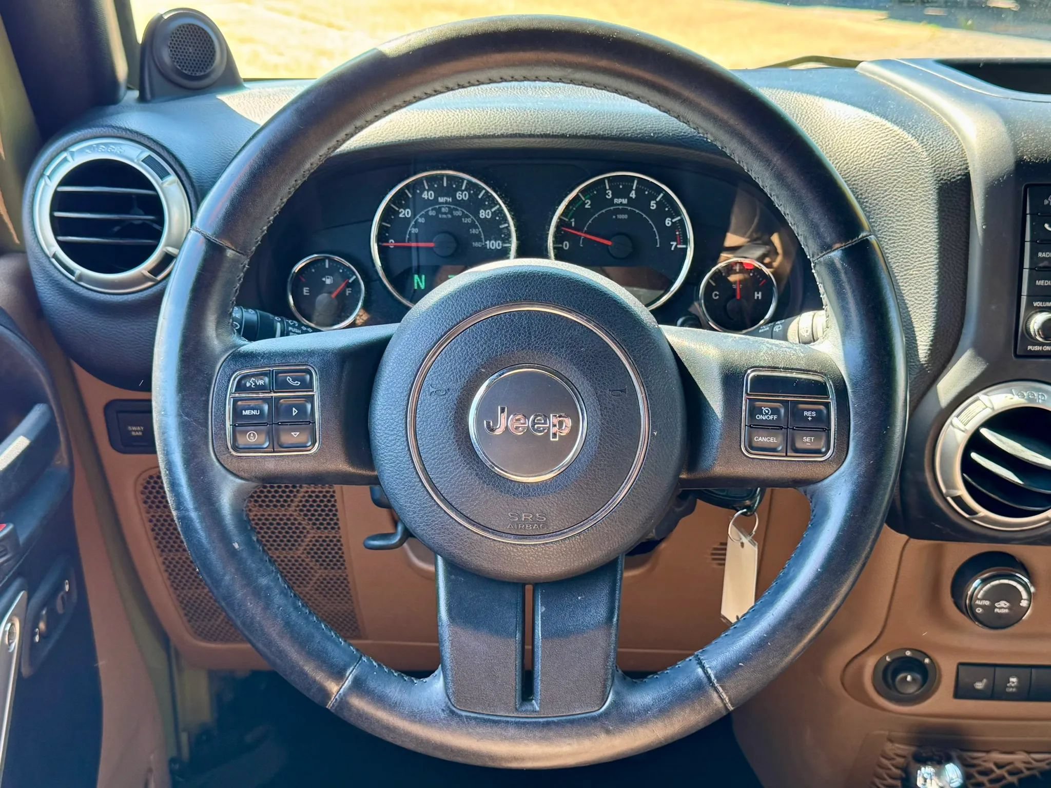 Used 2013 Jeep Wrangler Unlimited Rubicon w/ Dual Top Group AWD/4WD image 17