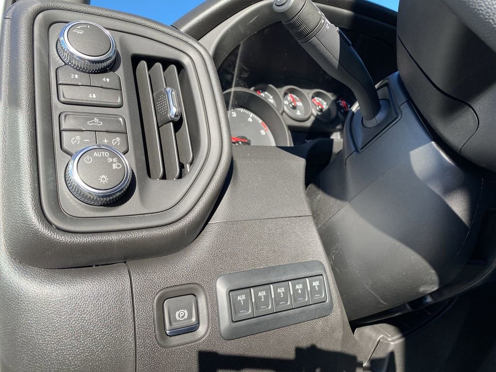 New 2026 GMC Sierra 3500 Pro w/ Convenience Package image 16