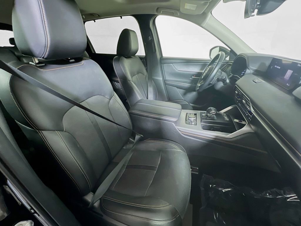 Used 2024 MAZDA CX-90 3.3 Turbo w/ Preferred Plus image 25