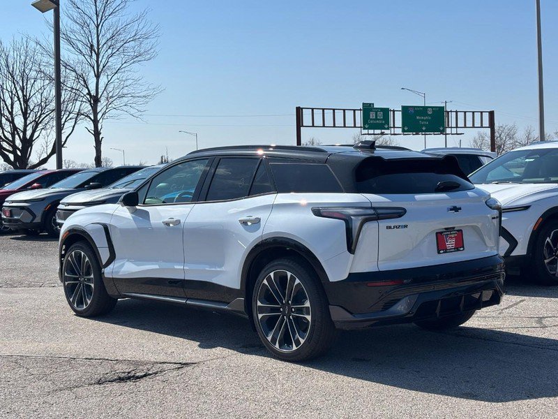 New 2026 Chevrolet Blazer EV SS image 3