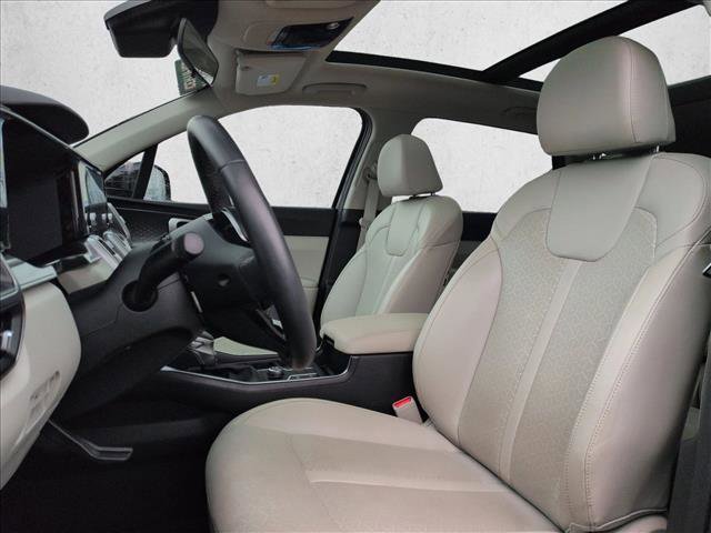 Used 2023 Kia Sorento S w/ Panoramic Sunroof Package image 16