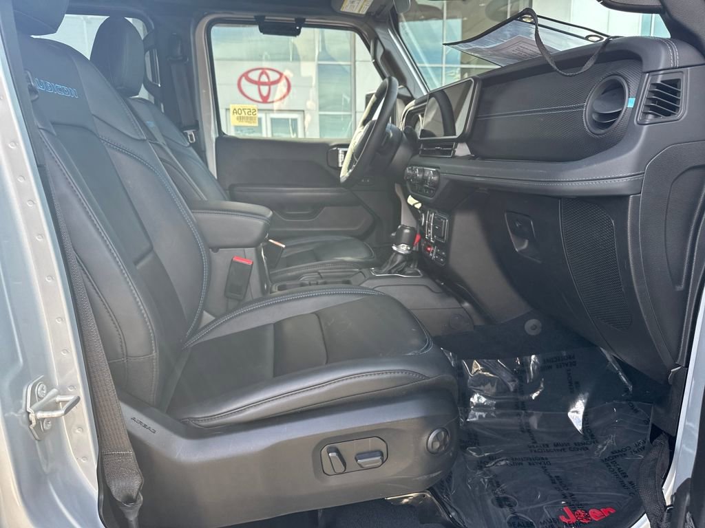 Used 2024 Jeep Wrangler Unlimited Rubicon 4xe image 17