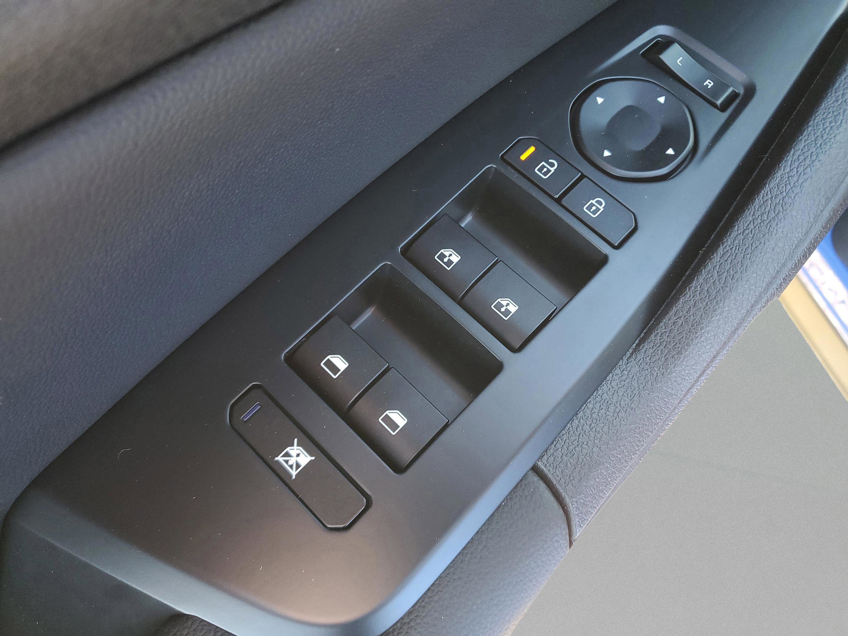 New 2026 Kia Sportage EX image 9