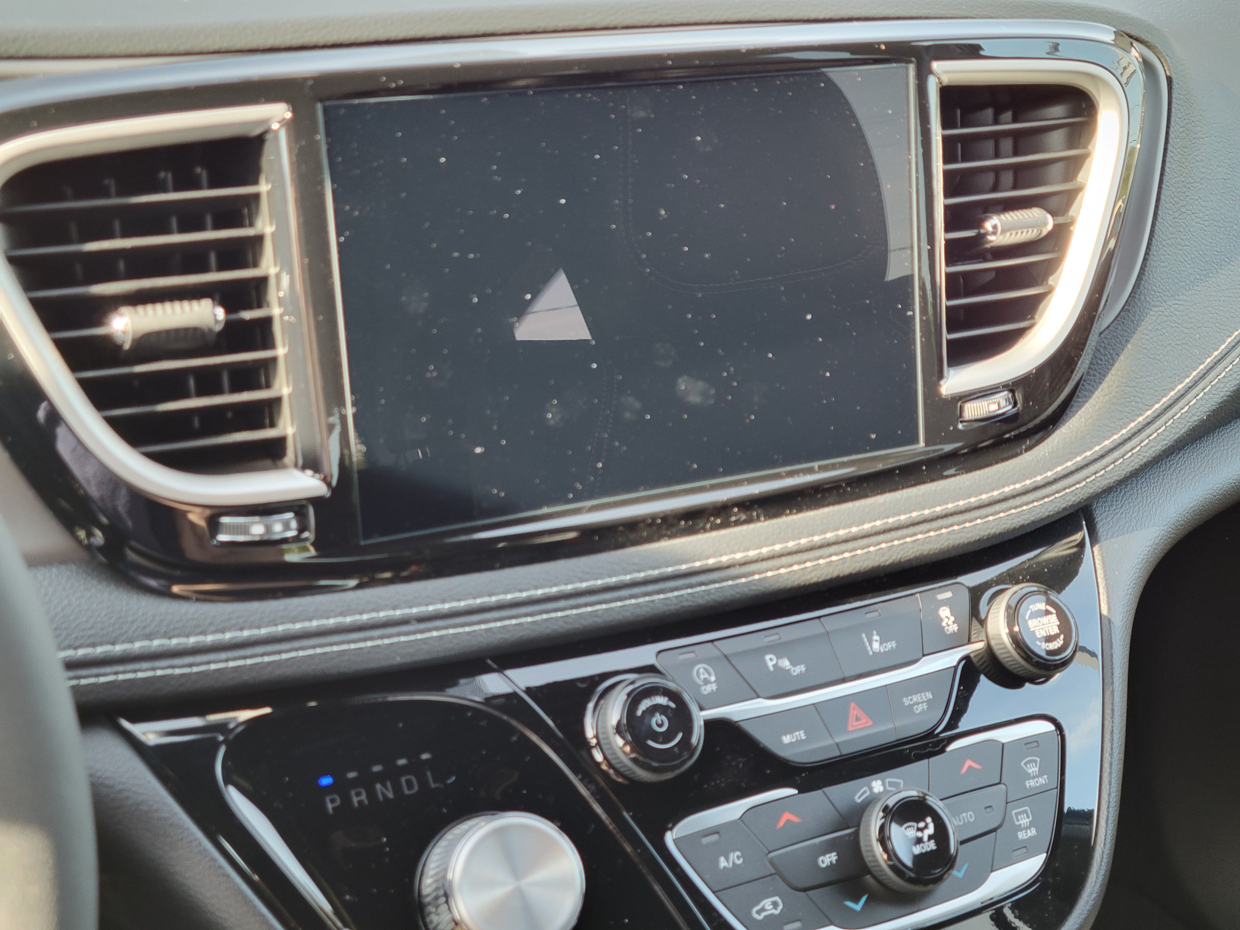 New 2027 Chrysler Pacifica Select FWD image 15