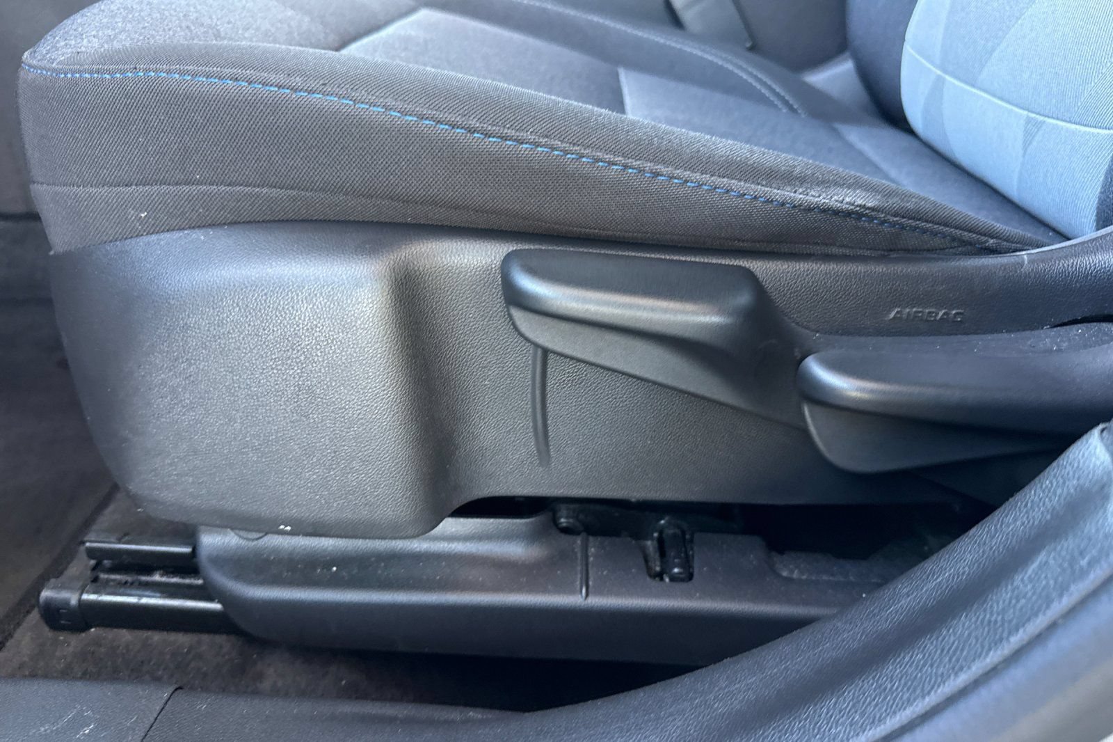 Used 2025 Chevrolet Trax LS FWD image 19