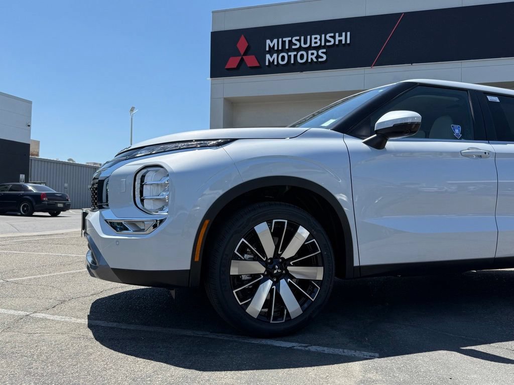 New 2026 Mitsubishi Outlander SE AWD/4WD image 4