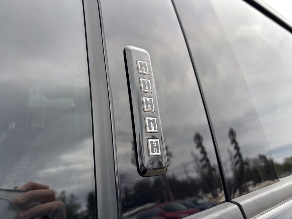 Used 2022 Ford F250 Lariat w/ Tremor Off-Road Package image 14