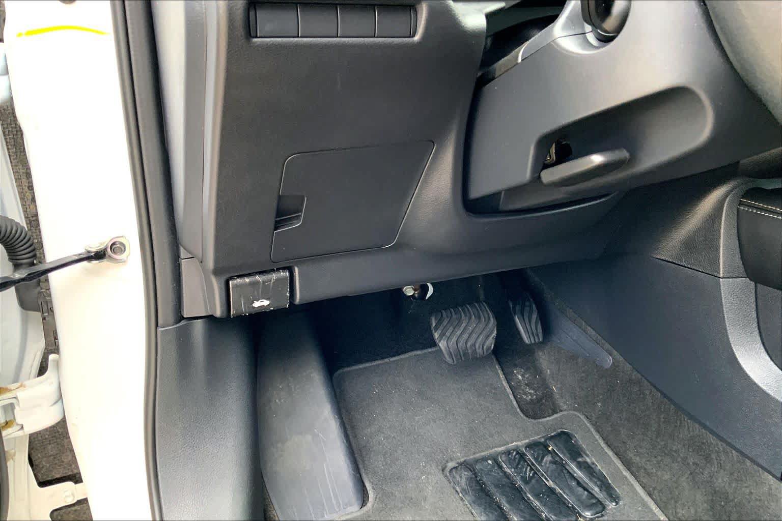 Used 2025 Nissan Kicks SV AWD/4WD image 65