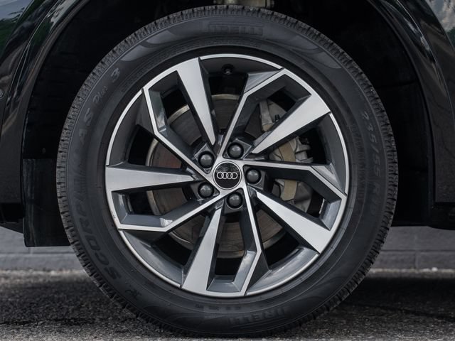 Certified 2023 Audi Q5 2.0T Prestige w/ Prestige Package AWD/4WD image 13