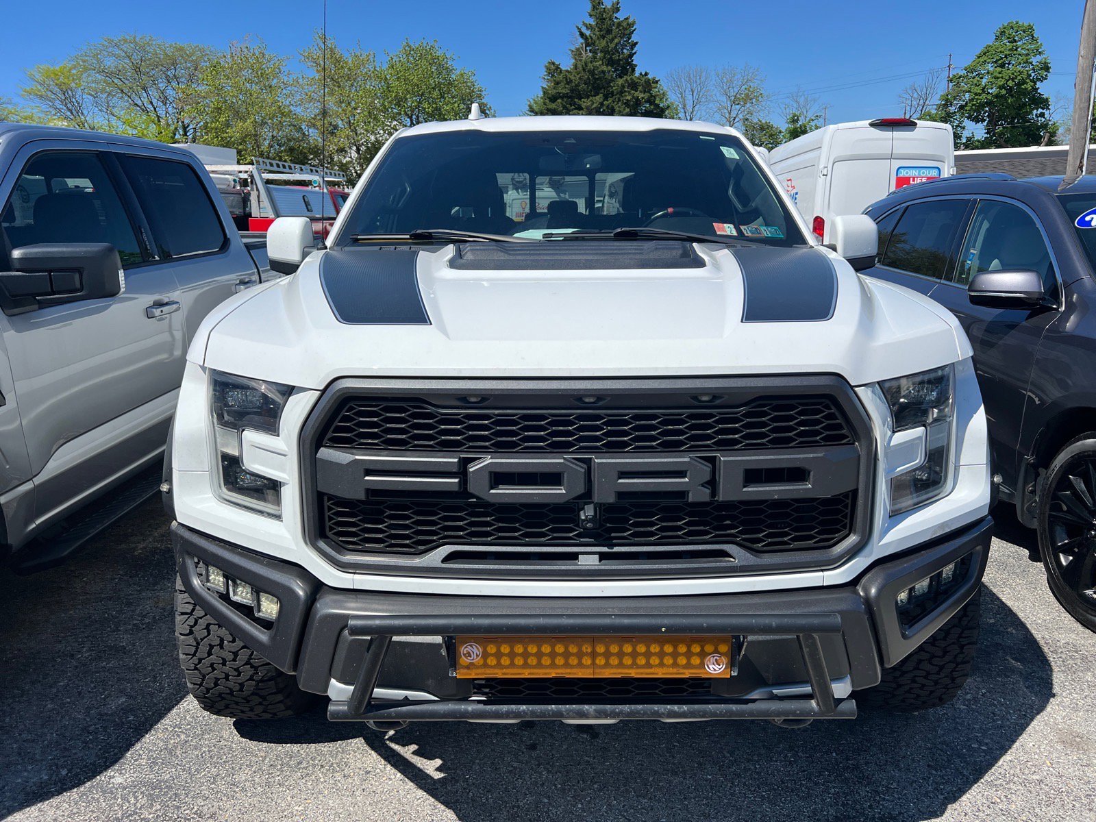 Used 2019 Ford F150 Raptor w/ Equipment Group 802A Luxury AWD/4WD image 2