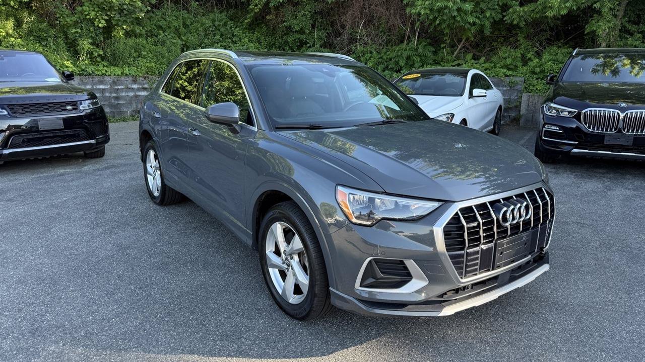 Used 2020 Audi Q3 2.0T Premium w/ Convenience Package AWD/4WD image 22