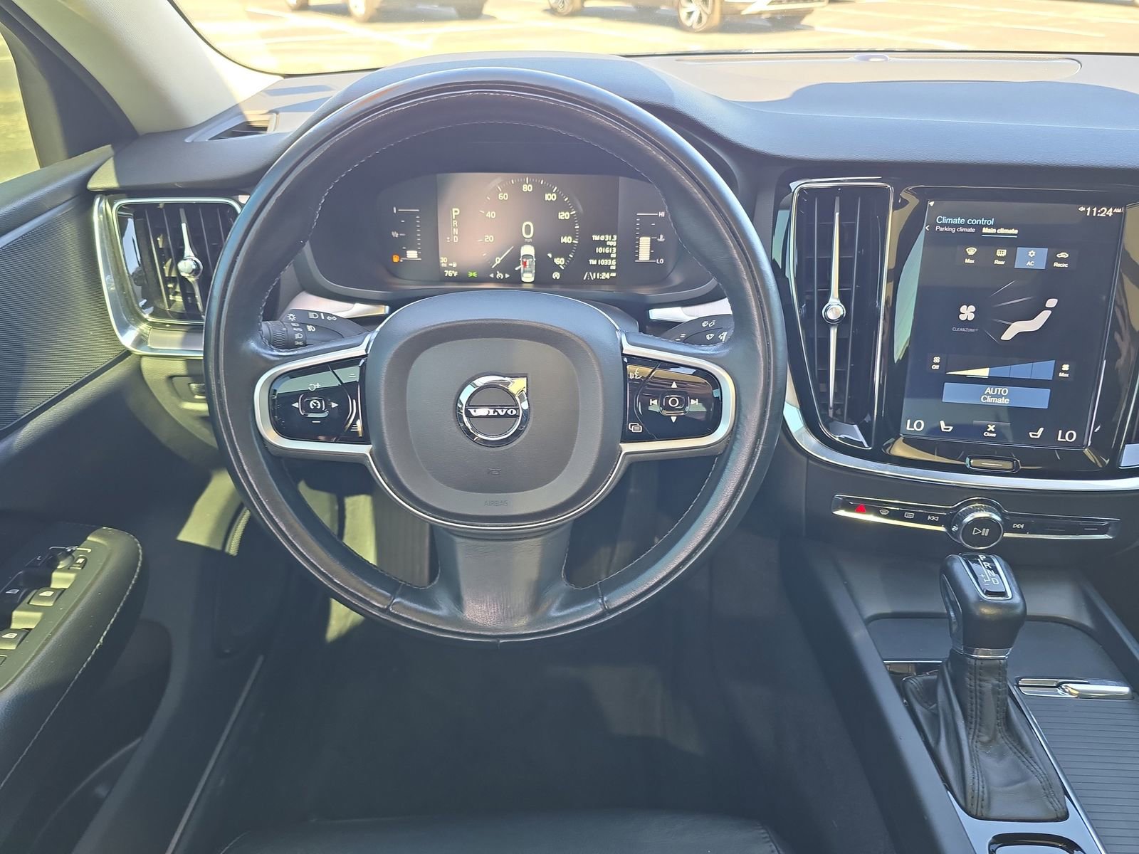 Used 2019 Volvo S60 T5 Momentum w/ Premium Package image 10