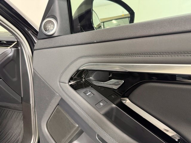 Used 2023 Land Rover Range Rover Evoque R-Dynamic SE AWD/4WD image 22