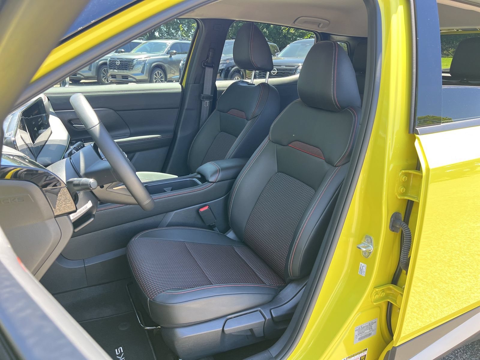 Certified 2025 Nissan Kicks SR AWD/4WD image 15